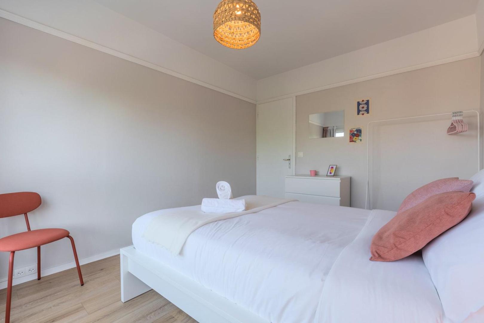 Spacious 3 Bedroom Apartment & Private Parking! Lambersart Zewnętrze zdjęcie